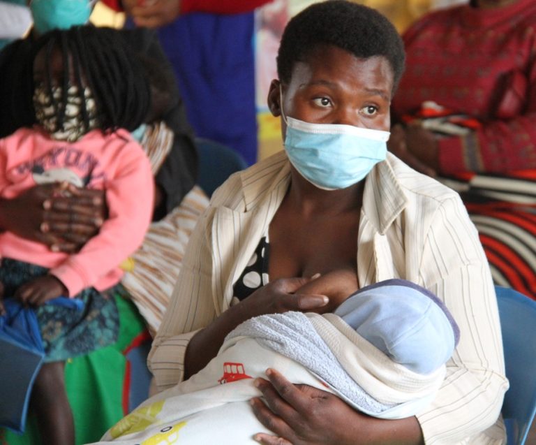 Japão financia unidade de cuidados intensivos neonatais